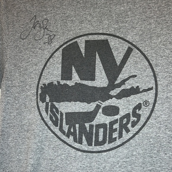 NY Islanders Graphic Band Tee Simon 38 Signed Tee Jason Simon - Picture 2 of 4